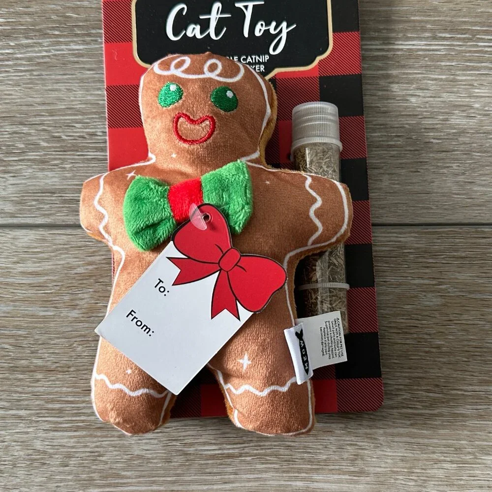 NWT Gingerbread Man Cat Toy Refillable Catnip Stuffed Kicker Cute!